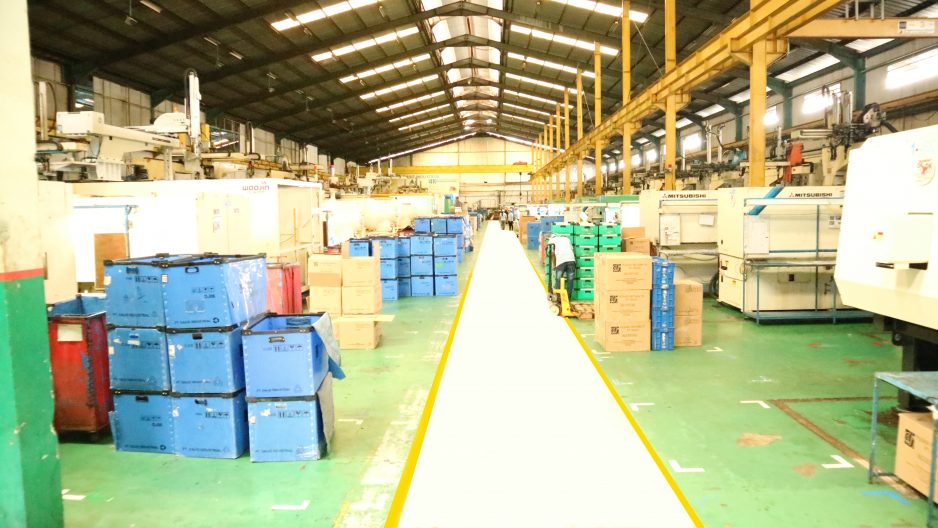 The Types of Plastic Manufacturing: Which is Best for Your Business??